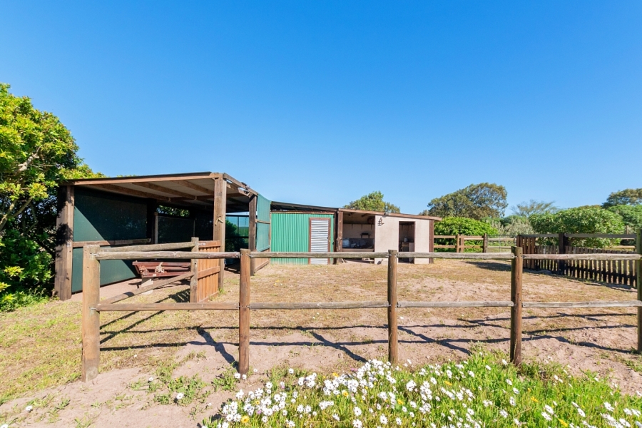 5 Bedroom Property for Sale in Trekoskraal Western Cape